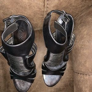 Cute stilettos size 91/2